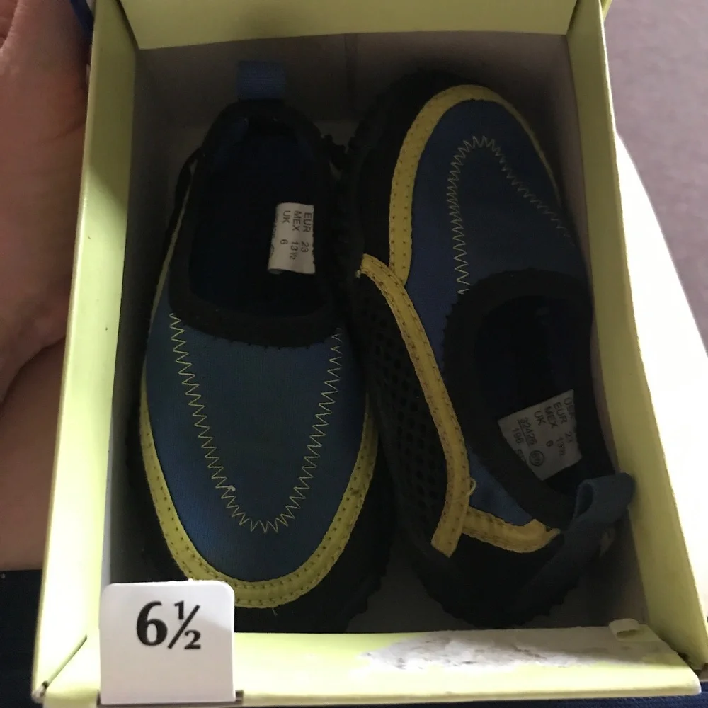 🍓5/$5!! Infant Water Socks/Shoes